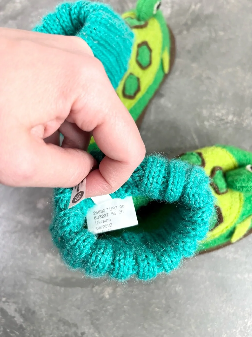 Garnet Hill green wool turtle slippers size kids 8 unisex